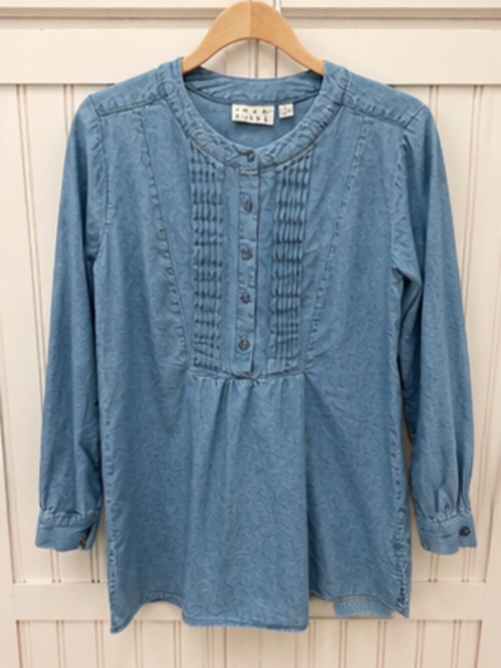 Joan Rivers Size 2 Chambray Denim Pintuck Button Front Tunic Blouse